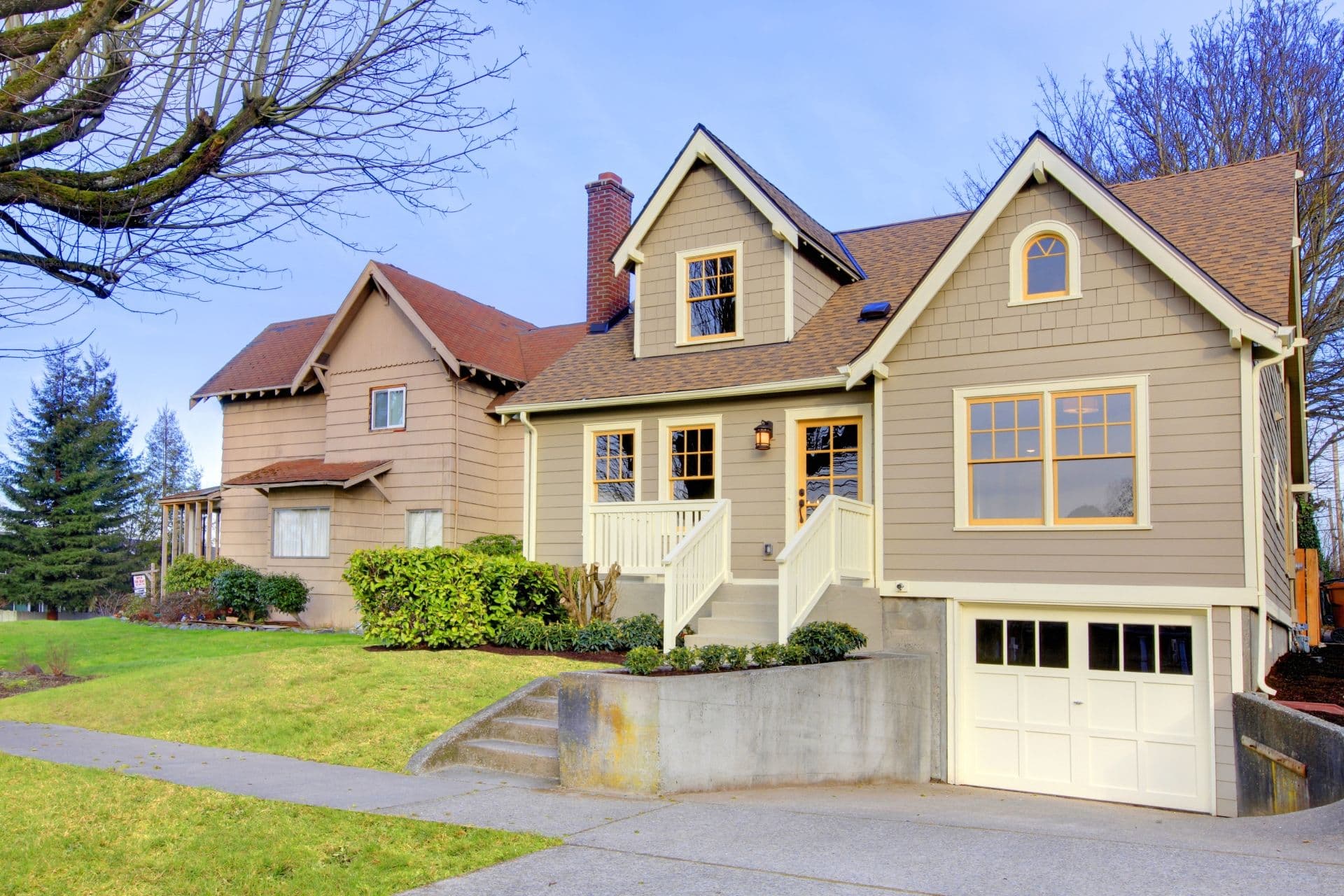 A house with new tan siding.